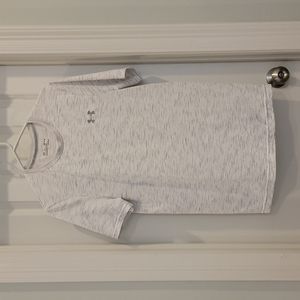Under Armour mens tee. Size medium.  Heat gear. Graphic design